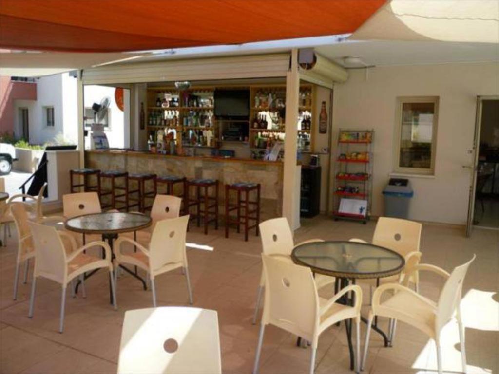 Ifestos Kings Resort Appartment Paphos Eksteriør bilde