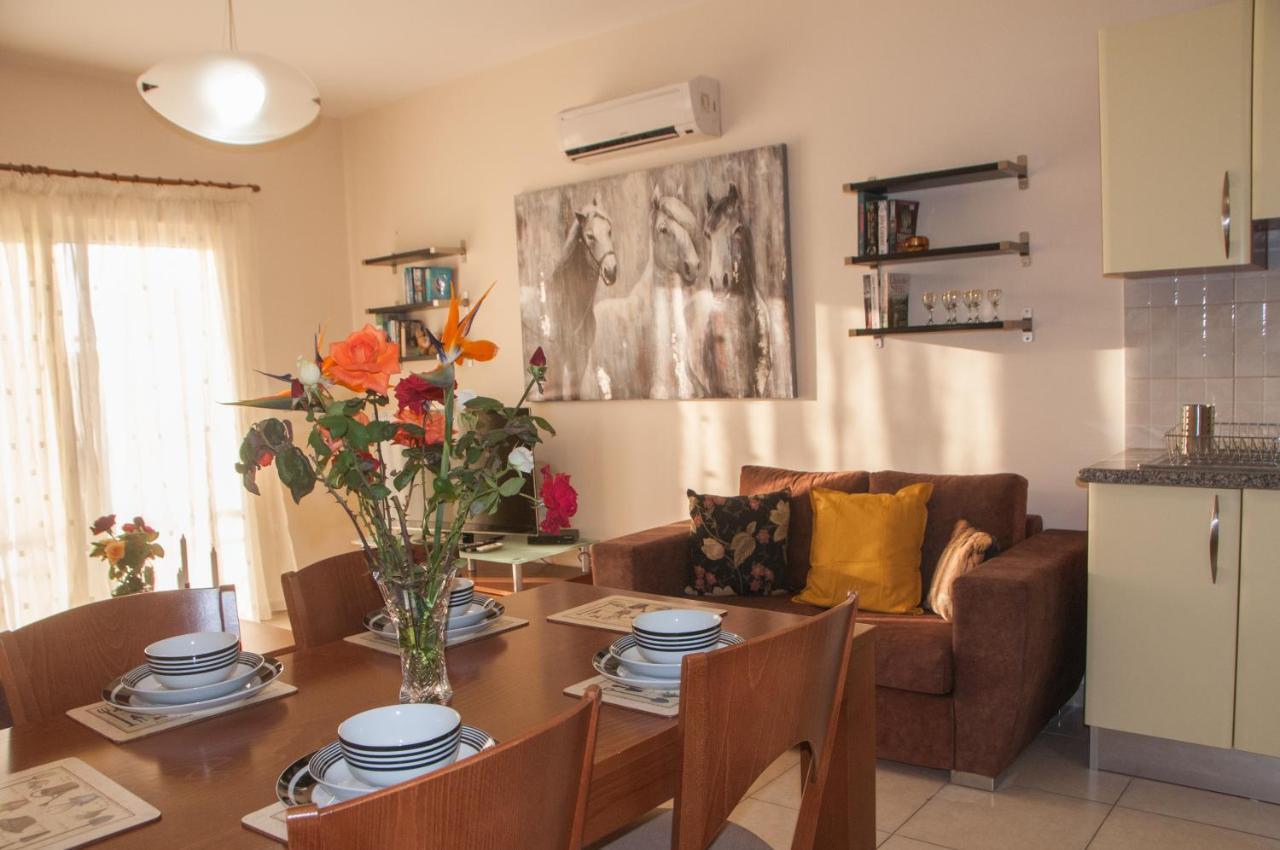 Ifestos Kings Resort Appartment Paphos Eksteriør bilde